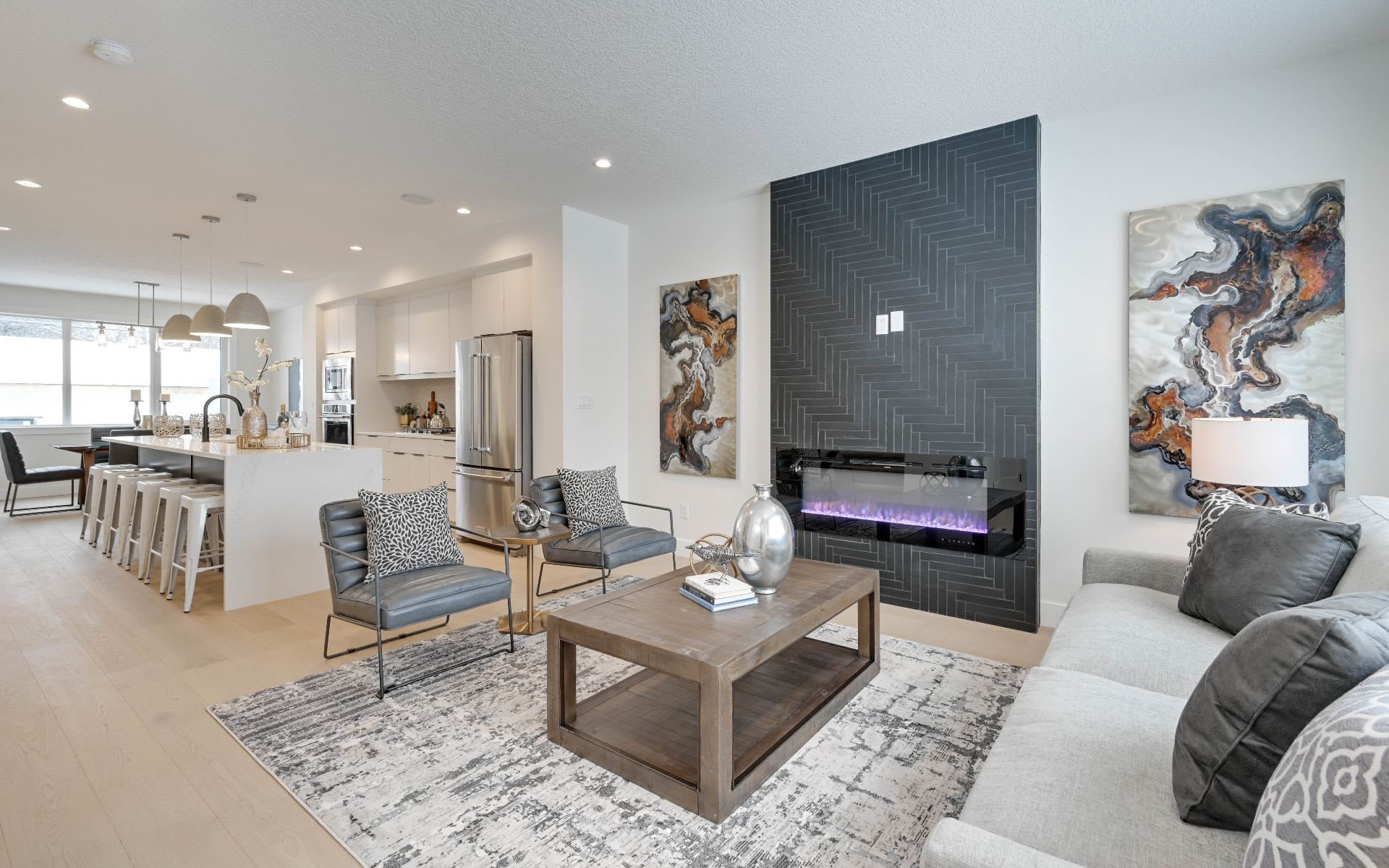 9028 90 St