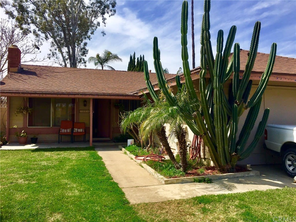 2054 S Taylor Place
