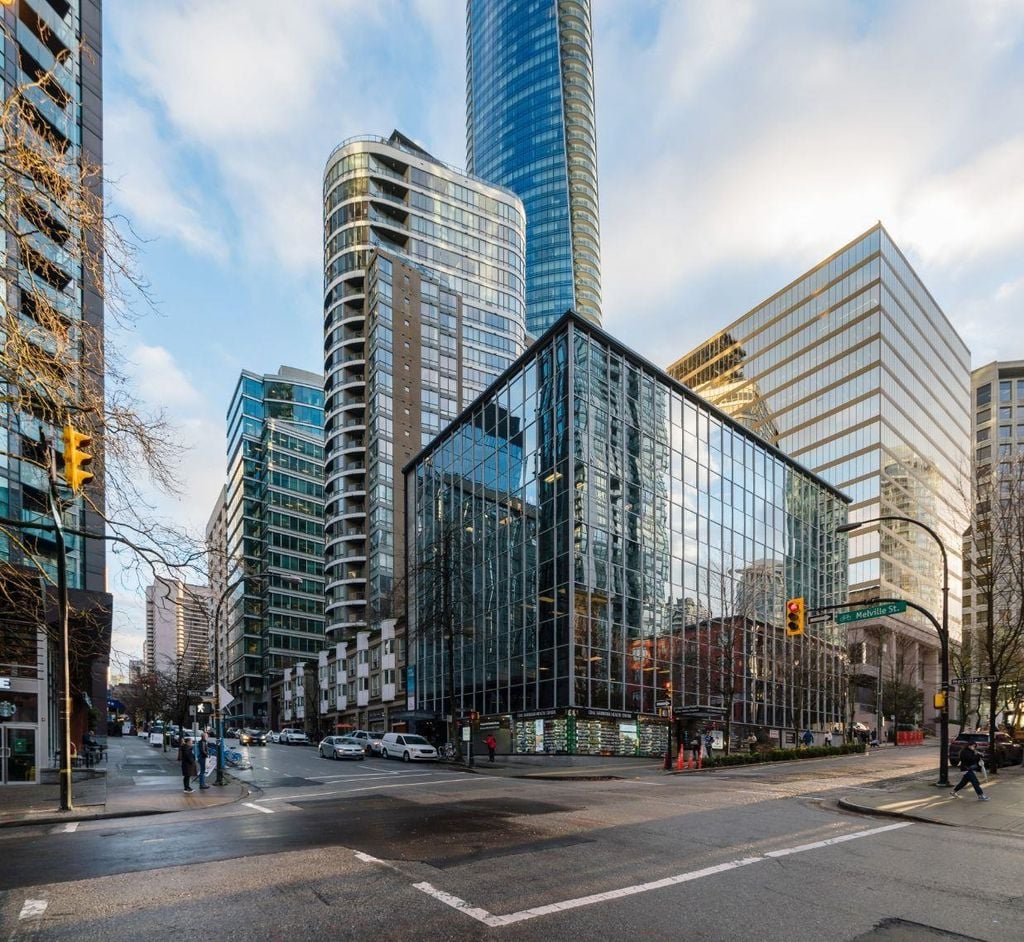 1166 Melville St, #1501