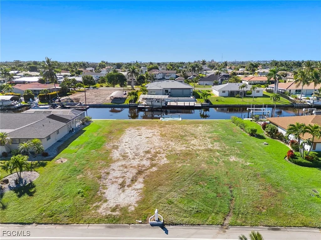 9821 Cypress Lake Dr