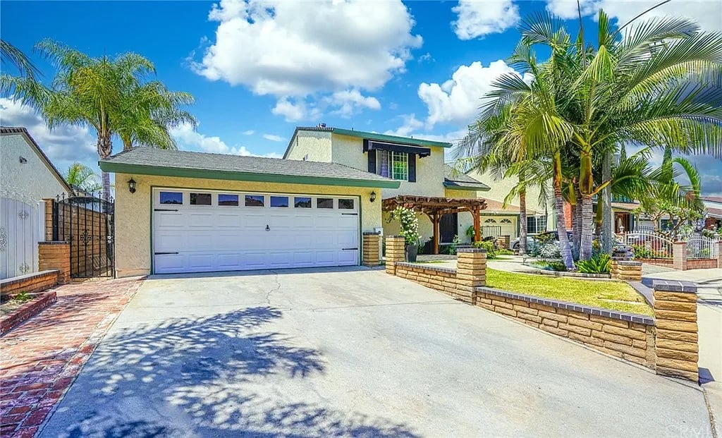 2643 Greenbriar Pl