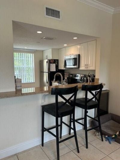 1040 Lake Shore Drive