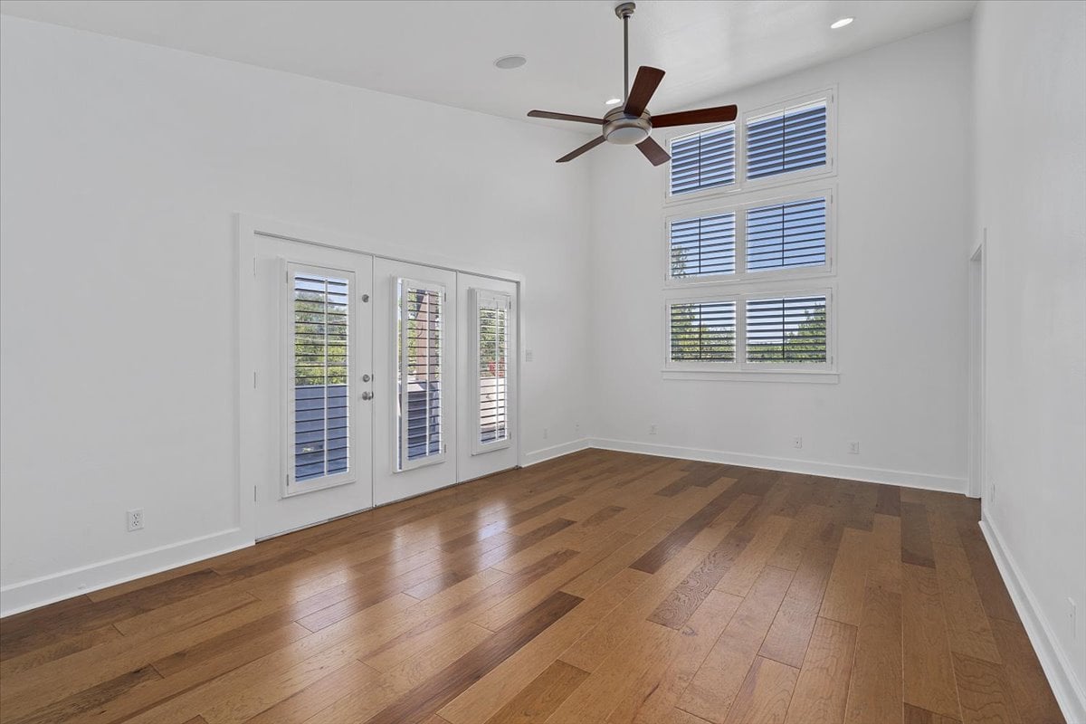 2610 Del Curto Road 2