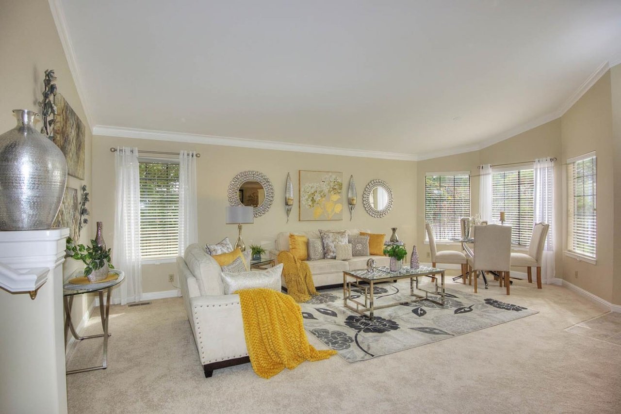 11332 Rolling Hills Dr