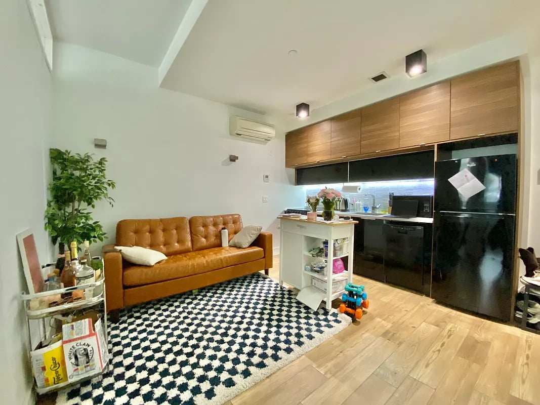 69 Ten Eyck Street #1D