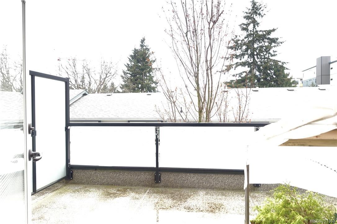 208-2881 Peatt Rd, Langford