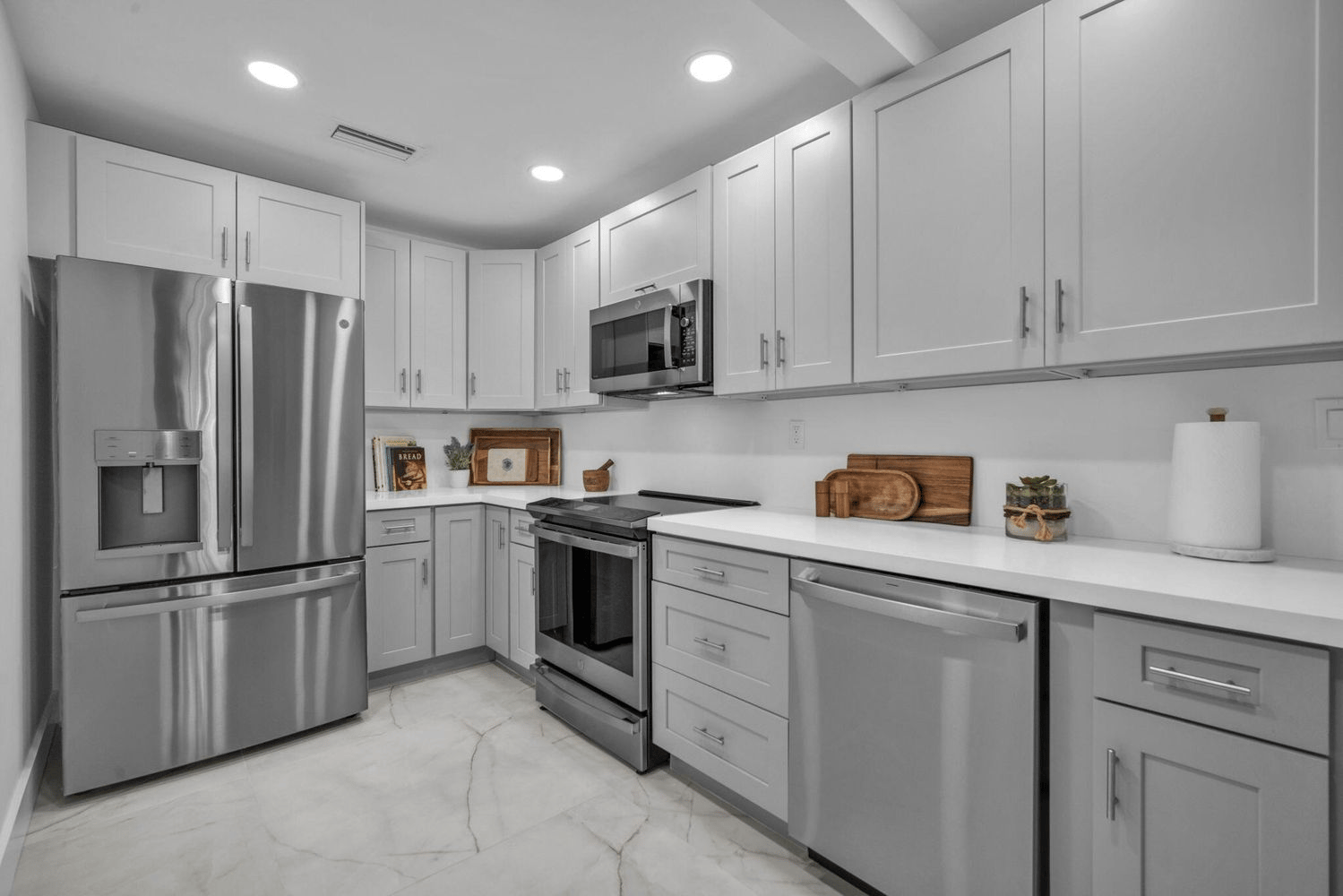 215 NE 17th Ave