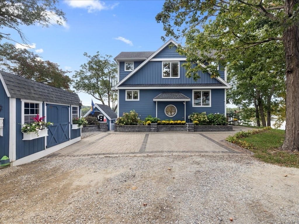 11 Sunset Ln