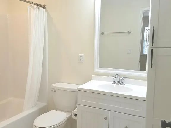 227 Oak Leaf Dr