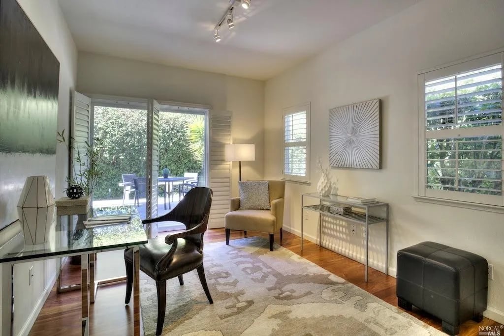 3 Ridge Ct