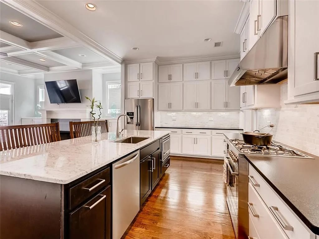 1196 John Collier Rd #1196