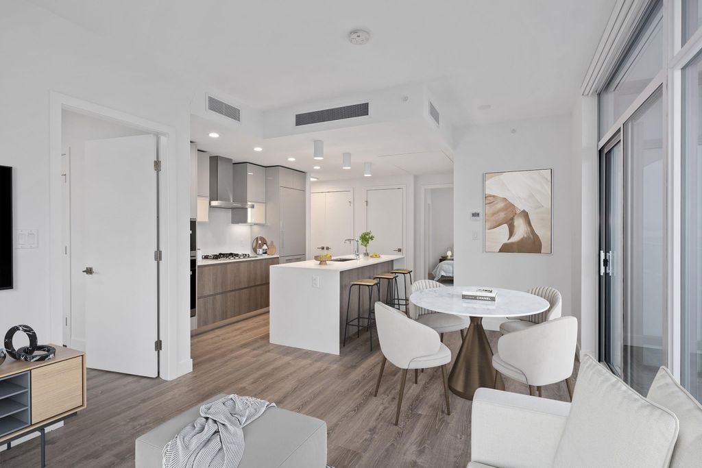6511 Sussex Ave, #2108