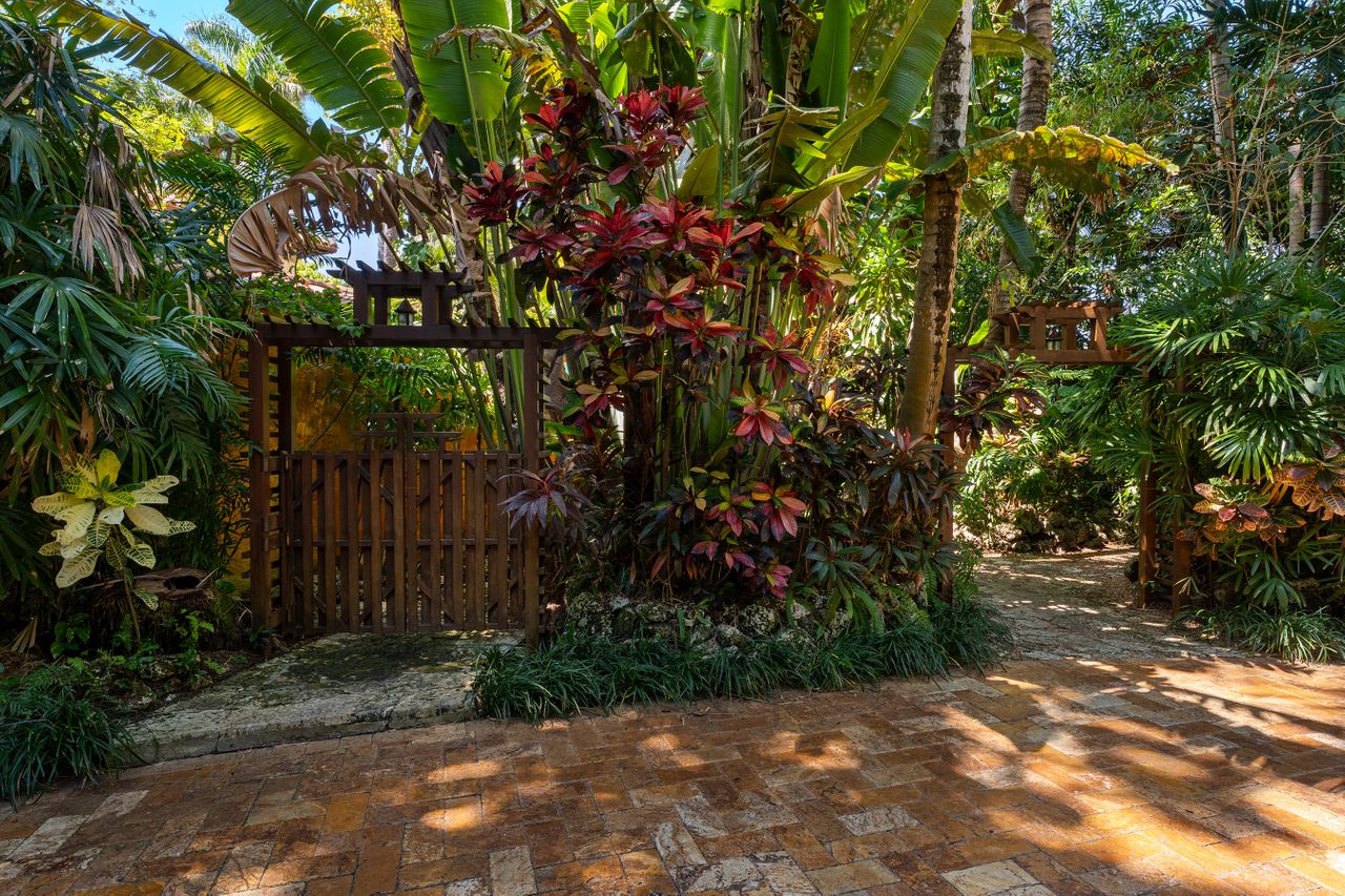  Morningside Waterfront Estate