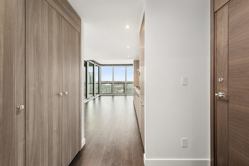 4720 Lougheed Hwy, #2411