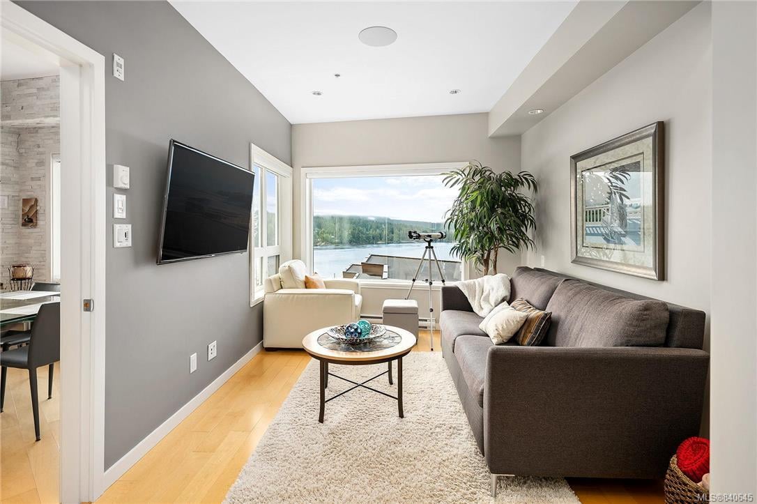 408-6591 Lincroft Rd
