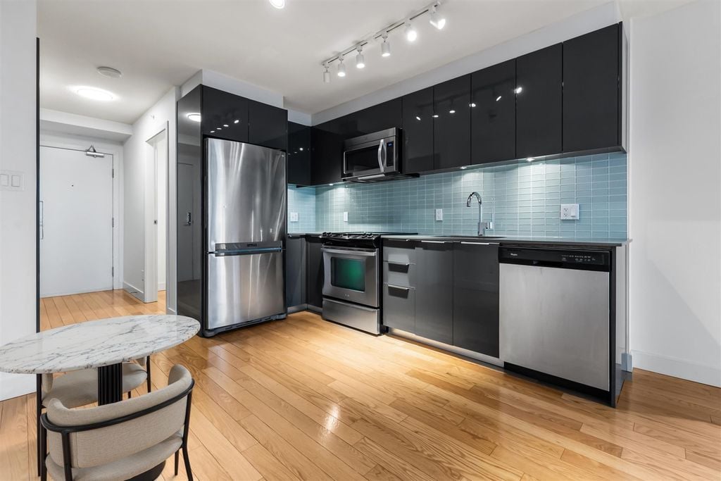 1325 Rolston St, #2305