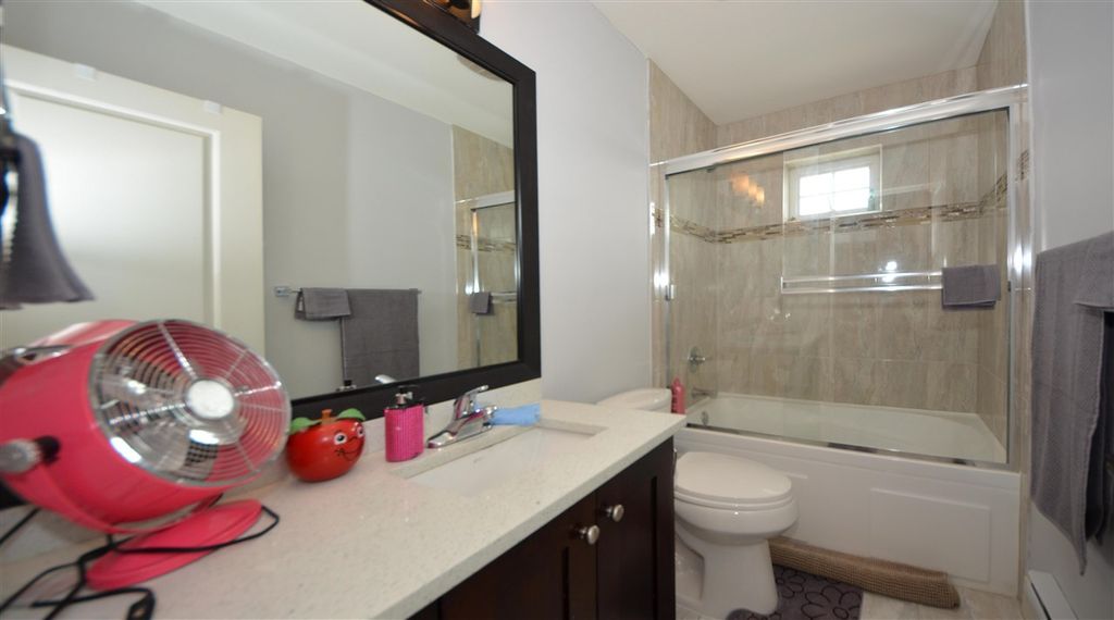305 Jardine St, #3