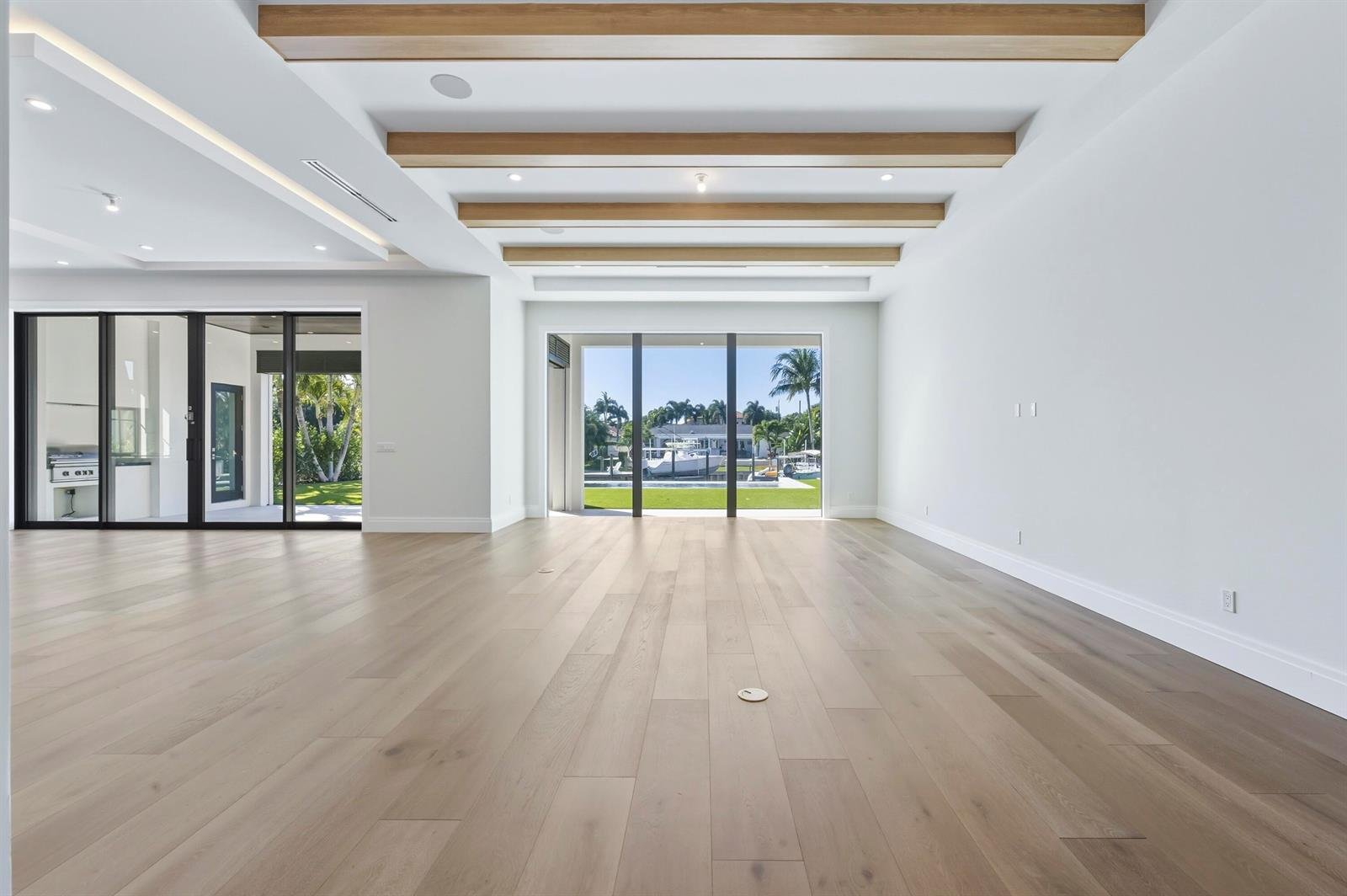 2442 Bay Circle