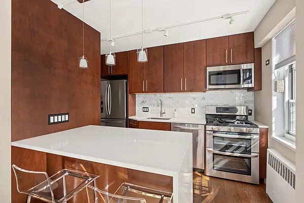 70 East 10th Street #16L