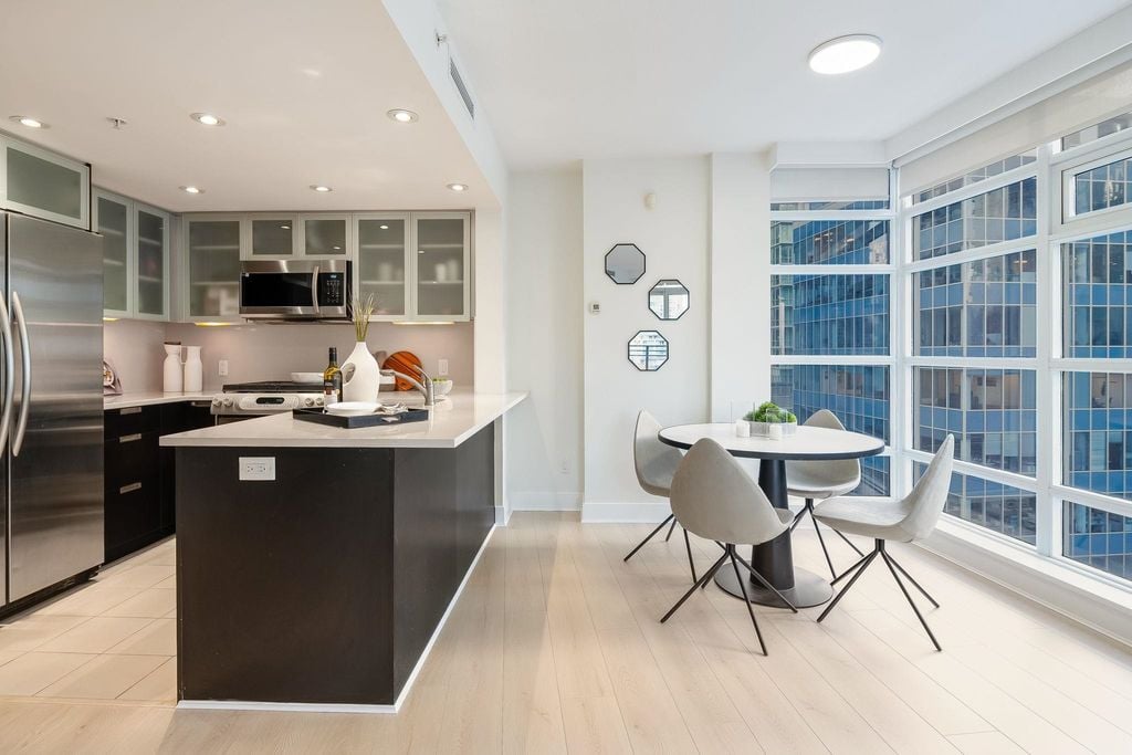 1205 W Hastings St, #1105