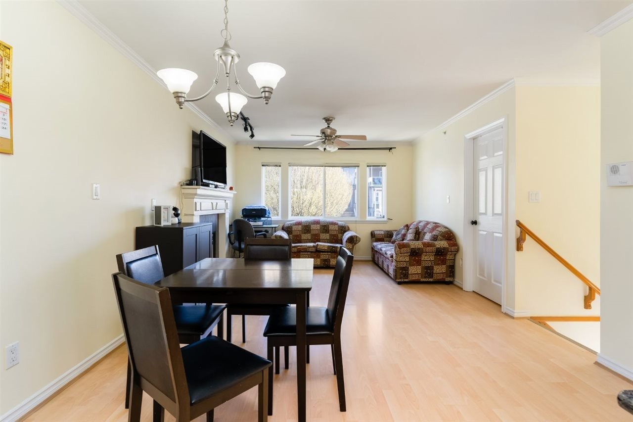 2821 Victoria Dr