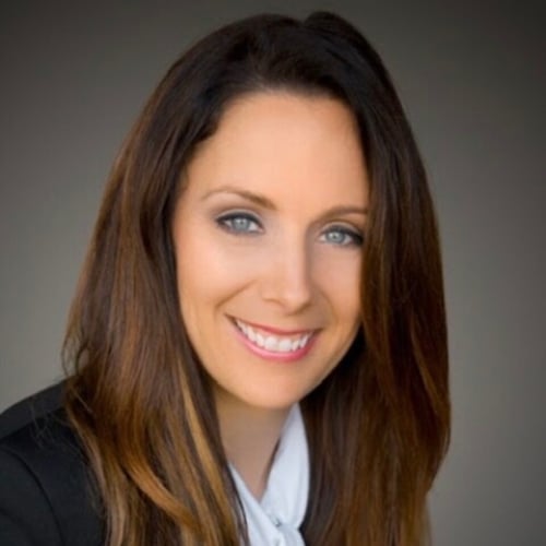 Stephanie Nelsen Real Estate Agent Headshot