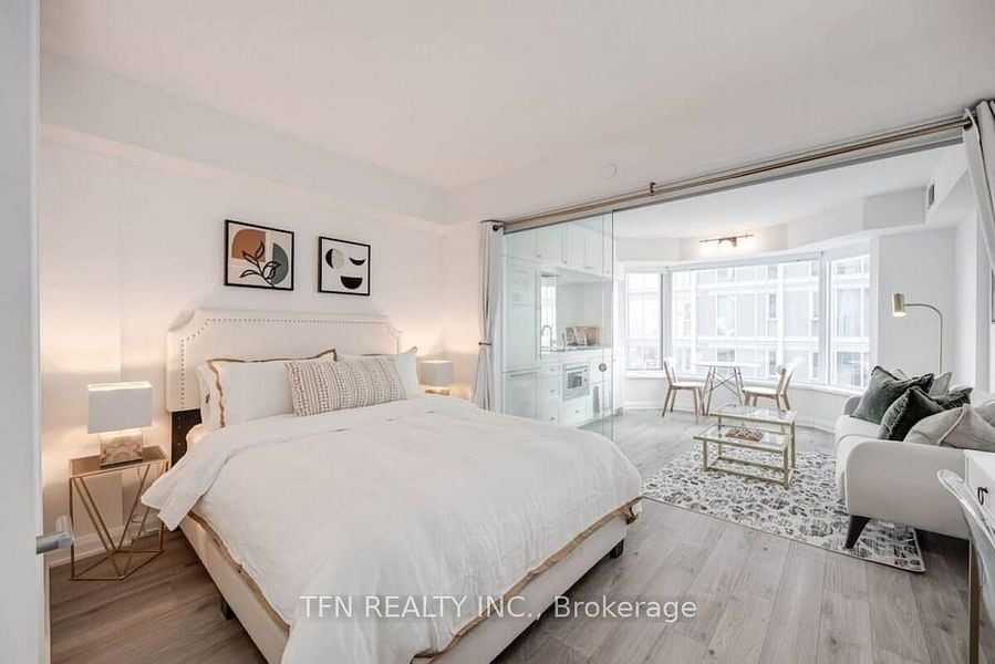 155 Yorkville Ave Unit: 2910