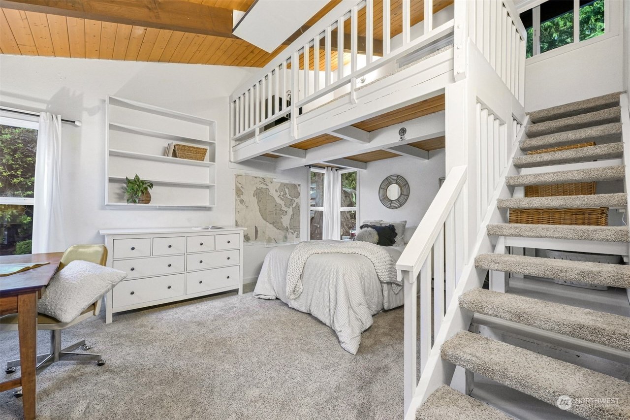 947 W Lake Samish Dr