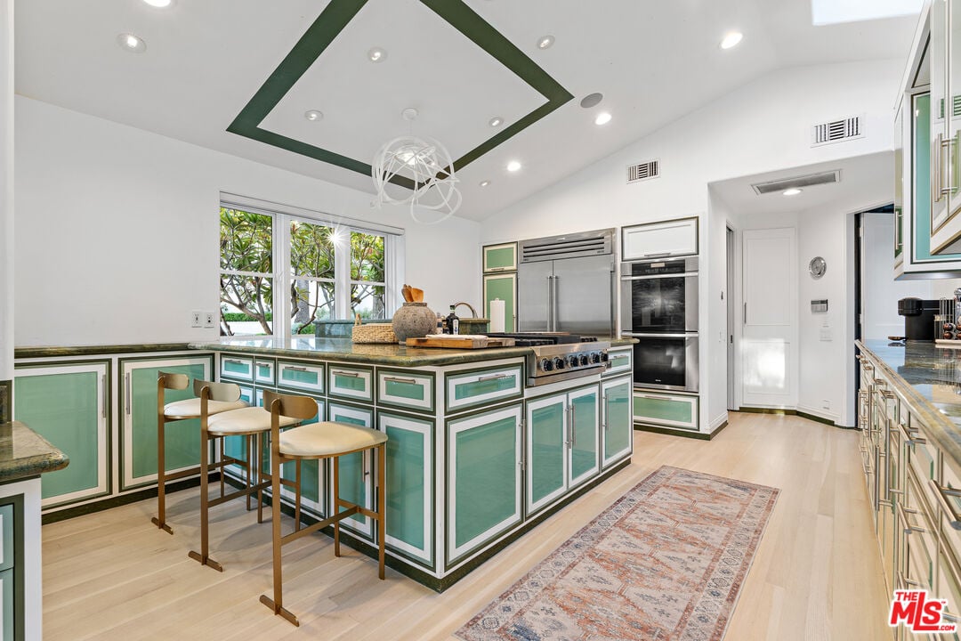 Century Woods Dr, 90067