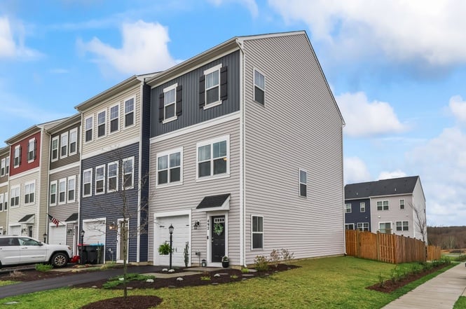 492 Parkland Dr