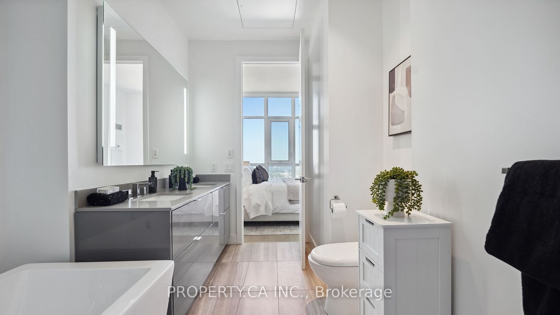 BAY STREET'S CAPTIVATING SUITE