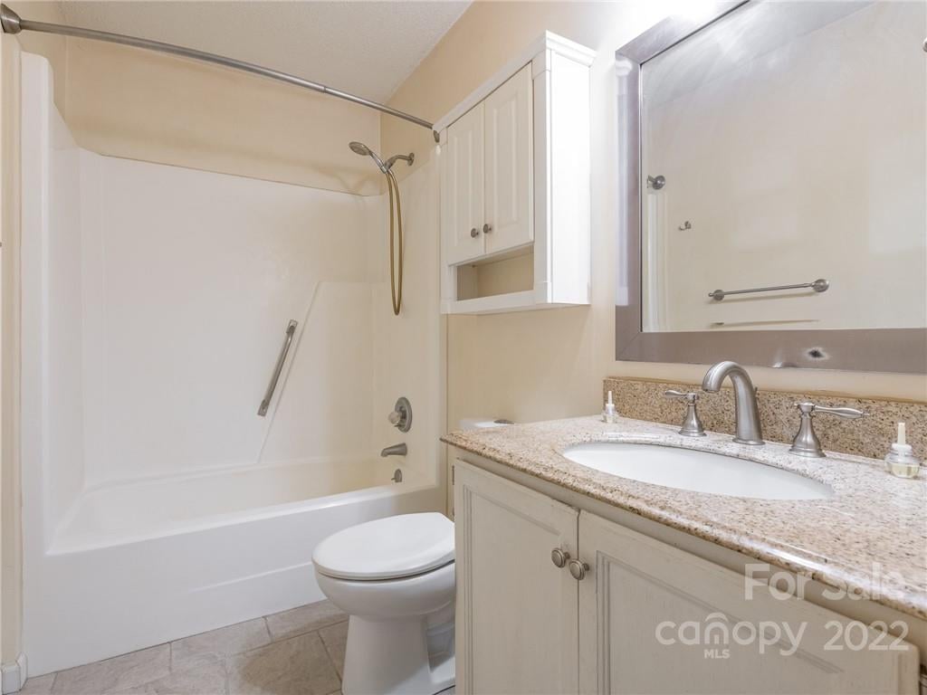 5400 Country Woods Dr