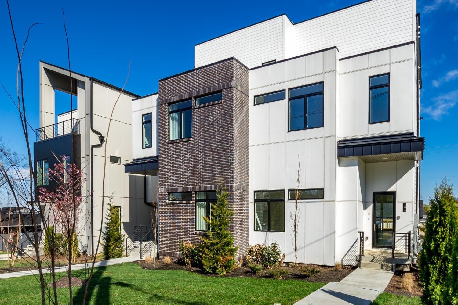 1012 9th Ave S