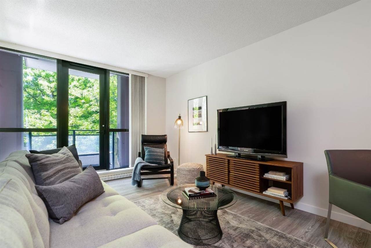 977 Mainland Street, #306