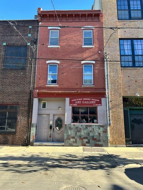 1323 E Passyunk Ave