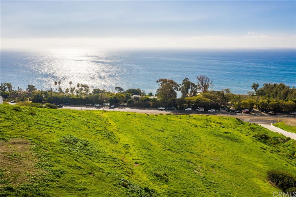 32401 Pacific Coast Highway