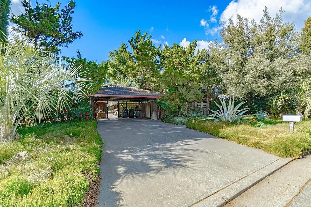 43158 W Oakside Place