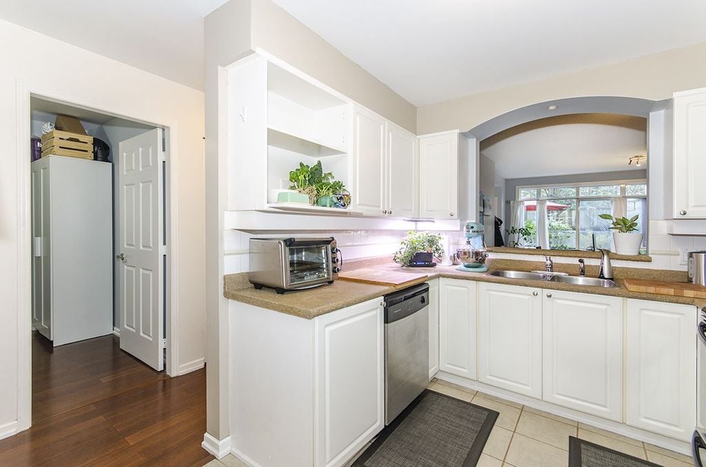 3600 Windcrest Dr, #215