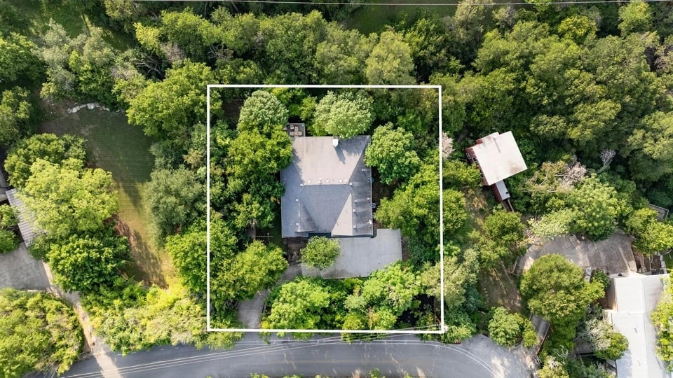 18 N Peak Rd