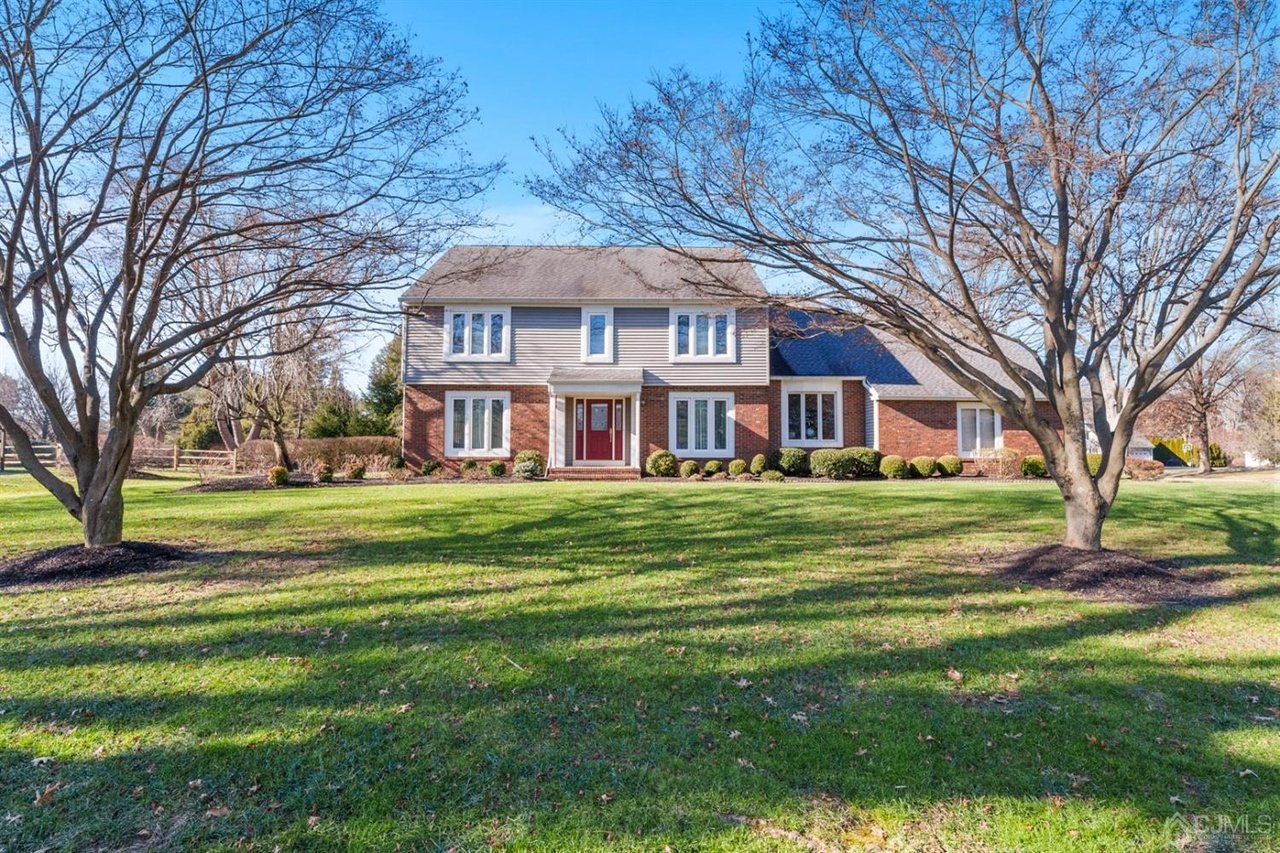6 Adams Dr