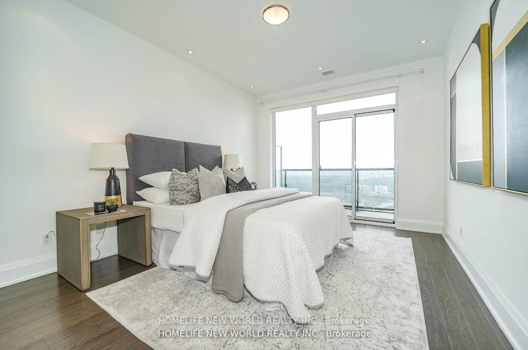 RARE PENTHOUSE OPPORTUNITY IN MIMICO