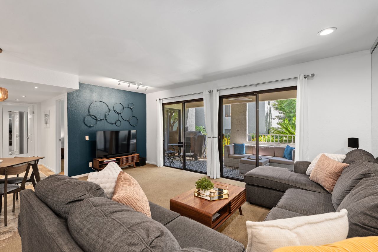 Miraleste Condo