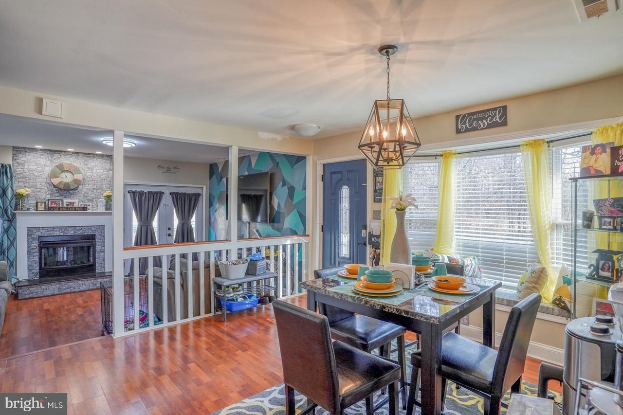 2 Ashley Dr