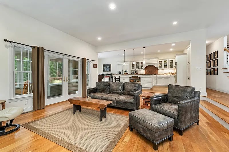 4 Pine Mill Dr