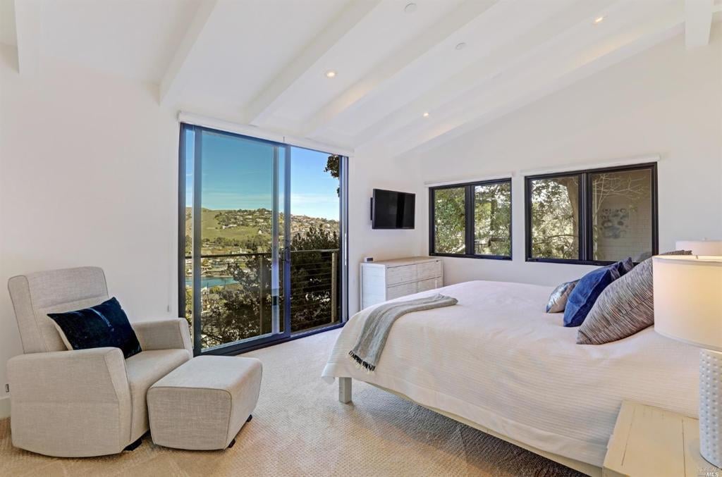 Stunning Contemporary Renovation