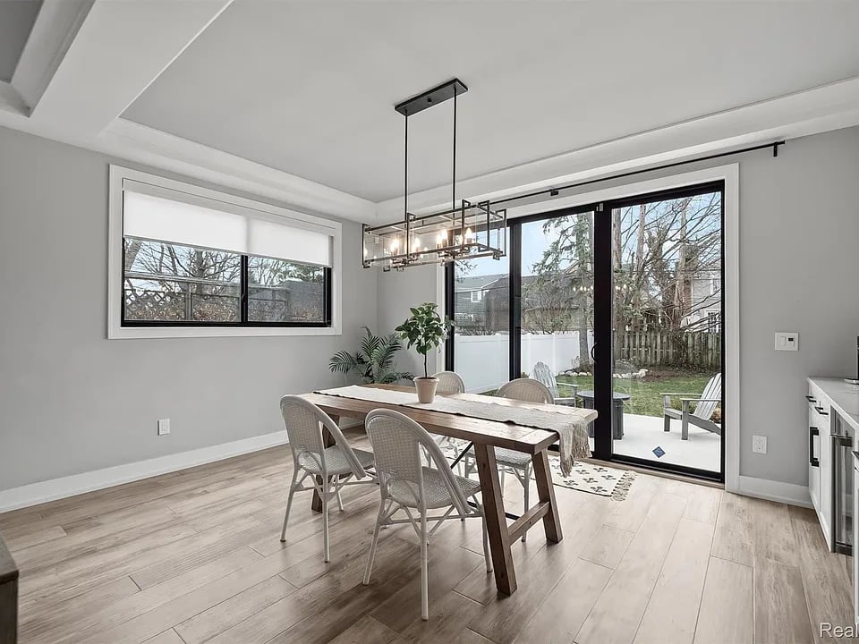 1326 Cedar Dr