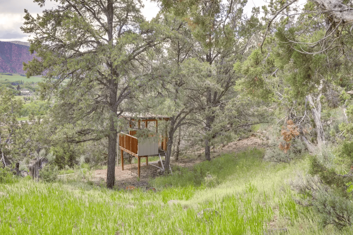 Spacious Mountain Retreat Nestled in Nature