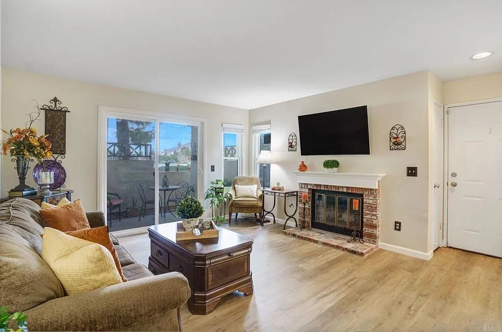 773 Brookstone Rd Unit 104