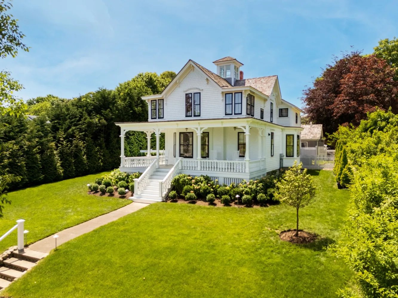 Vineyard Haven Home