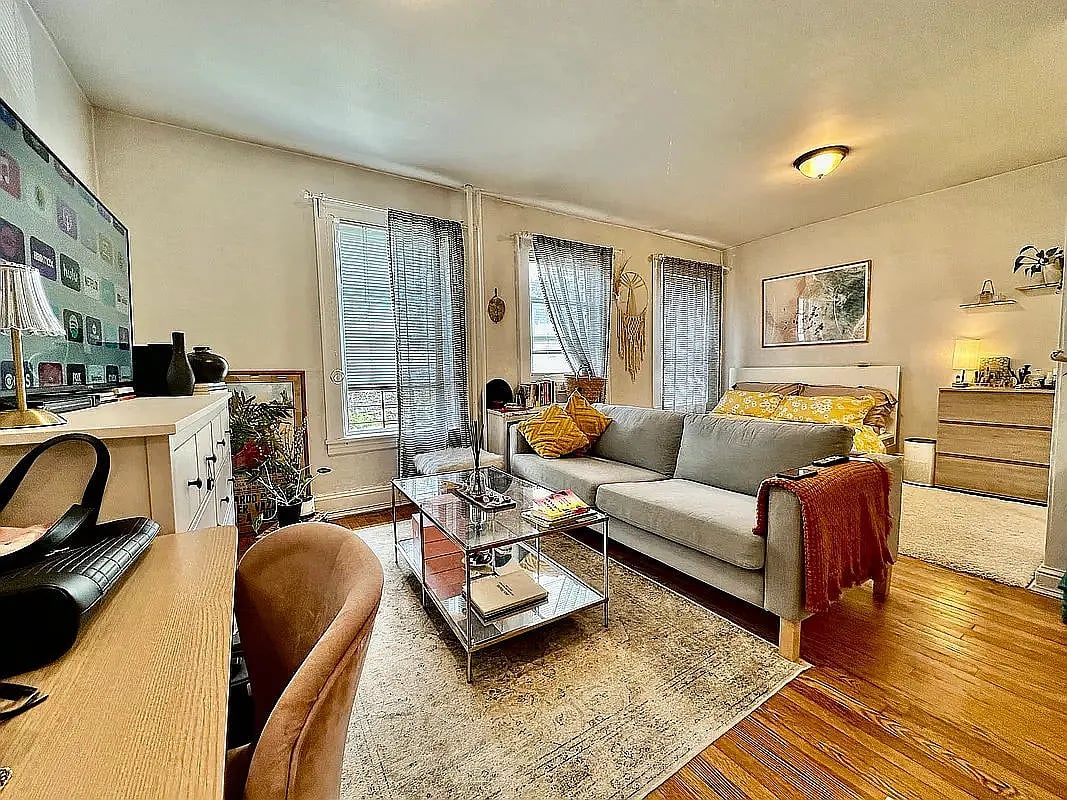22-13 24th St #1